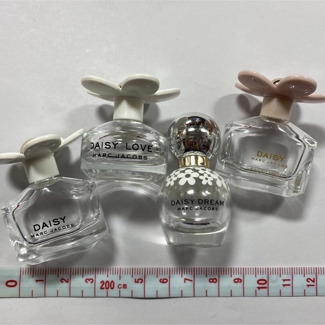 MARC JACOBS(マークジェイコブス)のmarcjacobs マークジェイコブス　空瓶　4ml コスメ/美容の香水(香水(女性用))の商品写真