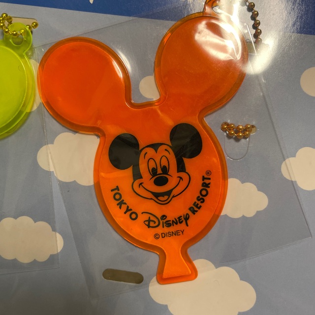 Disney(ディズニー)のディズニー　バルーン　キーチェーン レディースのファッション小物(キーホルダー)の商品写真