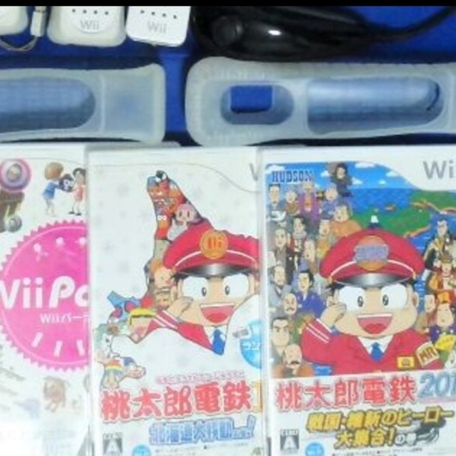 Wii(ウィー)の3個　未使用に近い　桃鉄　すごろく　セット エンタメ/ホビーのゲームソフト/ゲーム機本体(家庭用ゲームソフト)の商品写真