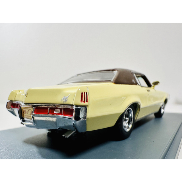 ネオ/'72Pontiacポンティアック GrandPrixグランプリ 1/43