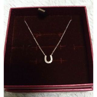 ジュエリーツツミ(JEWELRY TSUTSUMI)のK10WG ダイヤモンドプチネックレス　馬蹄　ホースシュー(ネックレス)