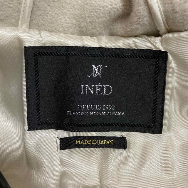 INED(イネド)のイネド　ダッフル　ホワイトベージュ　ヘリンボーン　オフホワイト　 レディースのジャケット/アウター(ダッフルコート)の商品写真