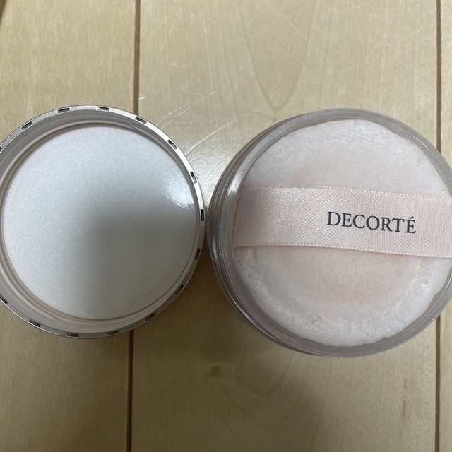 COSME DECORTE(コスメデコルテ)のご専用です✨コスメデコルテ　パウダー　11 コスメ/美容のベースメイク/化粧品(フェイスパウダー)の商品写真