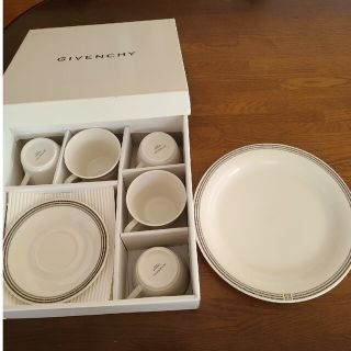 ジバンシィ(GIVENCHY)のGIVENCHY カップ＆ソーサー 5客  大皿 1枚セット(食器)