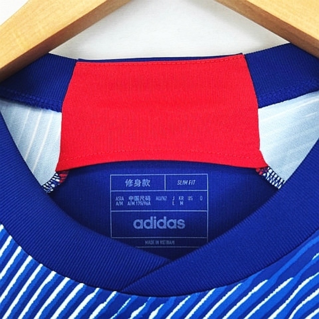 adidas(アディダス)のadidas サッカー日本代表 2022 ホーム レプリカ ユニフォーム 青 L スポーツ/アウトドアのサッカー/フットサル(ウェア)の商品写真