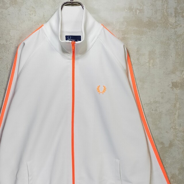 FRED PERRY(フレッドペリー)の【激レア】フレッドペリー3XL トラックジャケット オレンジ 橙 白 ホワイト メンズのトップス(ジャージ)の商品写真