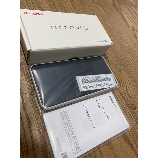 富士通(フジツウ)のFUJITSU arrows We F-51B ホワイト♦スマホ新品未使用 スマホ/家電/カメラのスマートフォン/携帯電話(スマートフォン本体)の商品写真