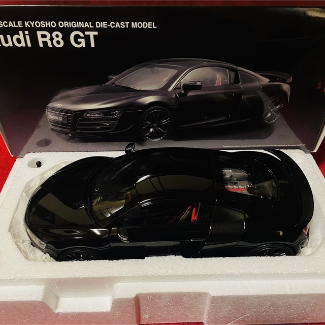 AUDI(アウディ)の1/18 京商 アウディ R8 GT ファントムブラック エンタメ/ホビーのおもちゃ/ぬいぐるみ(ミニカー)の商品写真