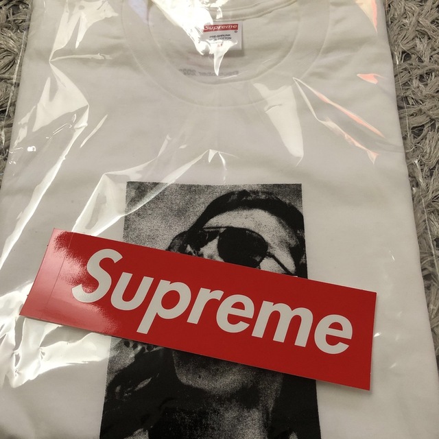 Supreme(シュプリーム)のsupreme Cigarette Tee  White 白　M シガレット メンズのトップス(Tシャツ/カットソー(半袖/袖なし))の商品写真