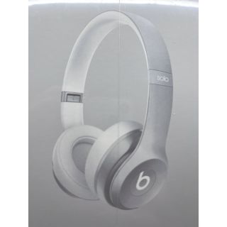 ビーツバイドクタードレ(Beats by Dr Dre)の【新品未使用】Beats SOLO2 WIRELESS SILVER(ヘッドフォン/イヤフォン)