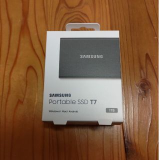 サムスン(SAMSUNG)のSAMSUNG ポータブルSSD T7 1TB 新品未使用(PC周辺機器)