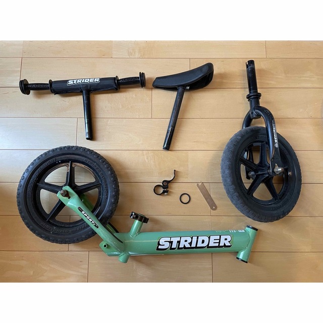STRIDA(ストライダ)のストライダー　スポーツモデル　グリーン キッズ/ベビー/マタニティの外出/移動用品(自転車)の商品写真
