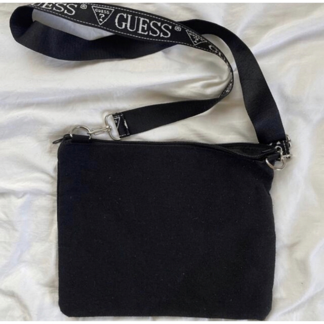 GUESS(ゲス)の【送料無料】ゲス GUESS ショルダーバッグ 黒  レディースのバッグ(ショルダーバッグ)の商品写真