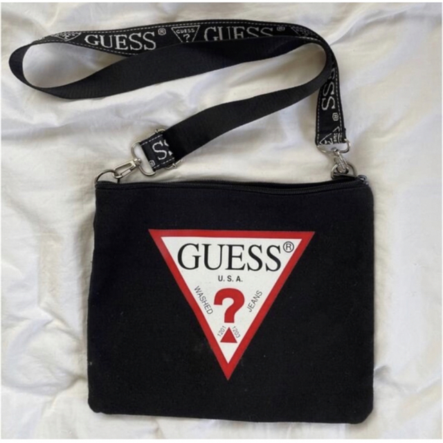 GUESS(ゲス)の【送料無料】ゲス GUESS ショルダーバッグ 黒  レディースのバッグ(ショルダーバッグ)の商品写真