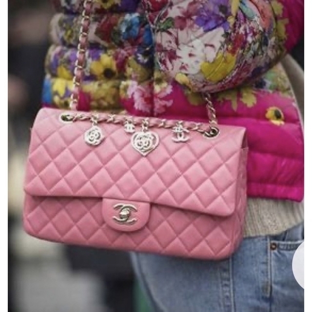 CHANEL(シャネル)の新品シャネル　マトラッセ　ピンク　ショルダーバッグ レディースのバッグ(ショルダーバッグ)の商品写真