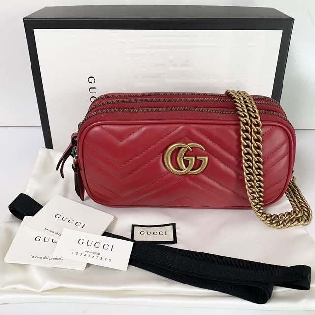 Gucci(グッチ)のグッチ GGマーモント  ミニ ショルダー チェーンショルダー レッド 未使用品 レディースのバッグ(ショルダーバッグ)の商品写真