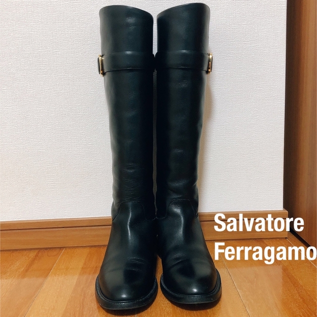 Salvatore Ferragamo(サルヴァトーレフェラガモ)の♡BKK様専用♡ロングブーツ Salvatore Ferragamo 6 1/2 レディースの靴/シューズ(ブーツ)の商品写真