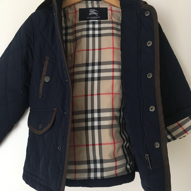 BURBERRY(バーバリー)のバーバリー  キルティング　コート　110cm キッズ/ベビー/マタニティのキッズ服男の子用(90cm~)(コート)の商品写真