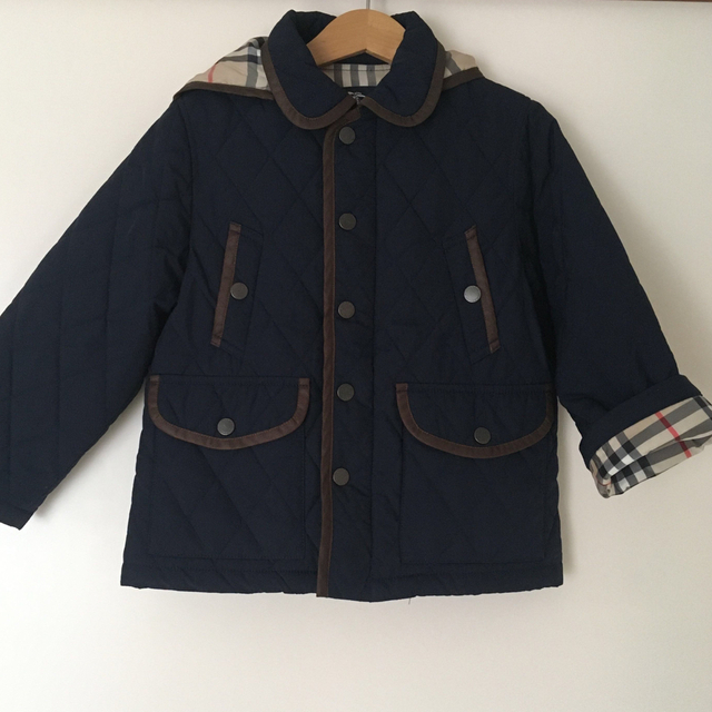 BURBERRY(バーバリー)のバーバリー  キルティング　コート　110cm キッズ/ベビー/マタニティのキッズ服男の子用(90cm~)(コート)の商品写真