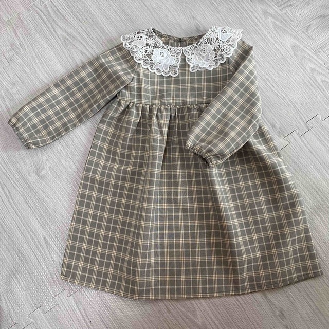 BREEZE(ブリーズ)の綺麗め　チェックワンピース　90㎝ キッズ/ベビー/マタニティのキッズ服女の子用(90cm~)(ワンピース)の商品写真