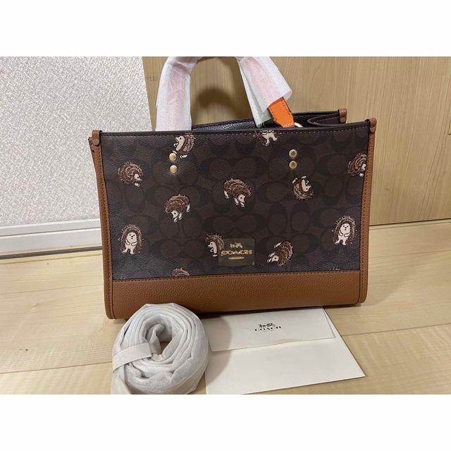 35％OFF COACH デンプシー トート 22❤ ヘッジホッグ プリント❤新品