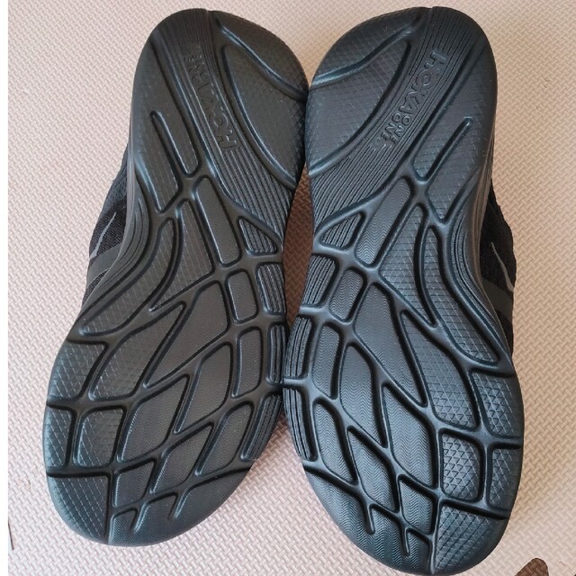 HOKA ONE ONE(ホカオネオネ)のHOKA リカバリーシューズ 黒 26cm 新品未使用！ メンズの靴/シューズ(スニーカー)の商品写真