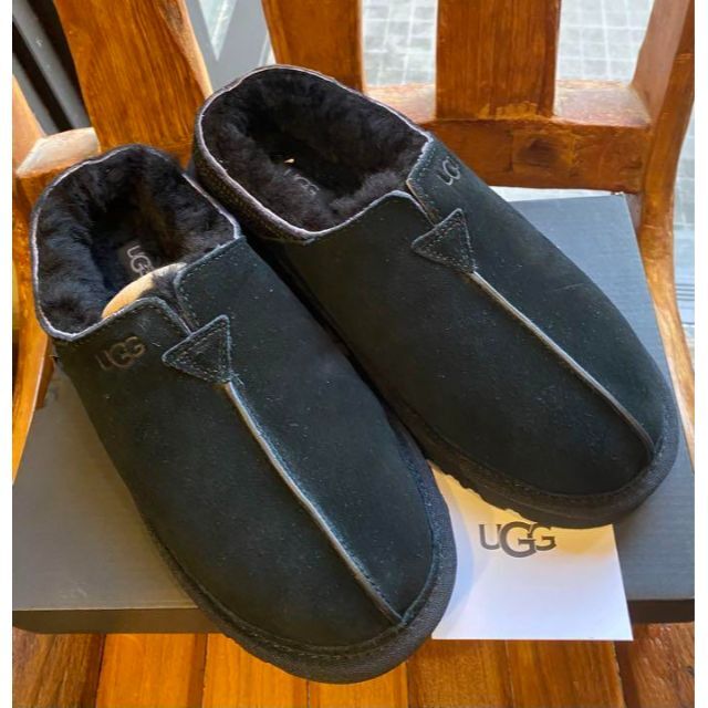 UGG(アグ)の完売しました。。。。。新品✨26⇒26.5✨UGG✨NEUMAN✨ニューマン✨黒 レディースの靴/シューズ(スリッポン/モカシン)の商品写真
