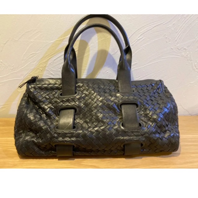 Bottega Veneta(ボッテガヴェネタ)のBOTTEGA VENETA ハンドバッグ ブラック イントレチャート レディースのバッグ(ハンドバッグ)の商品写真