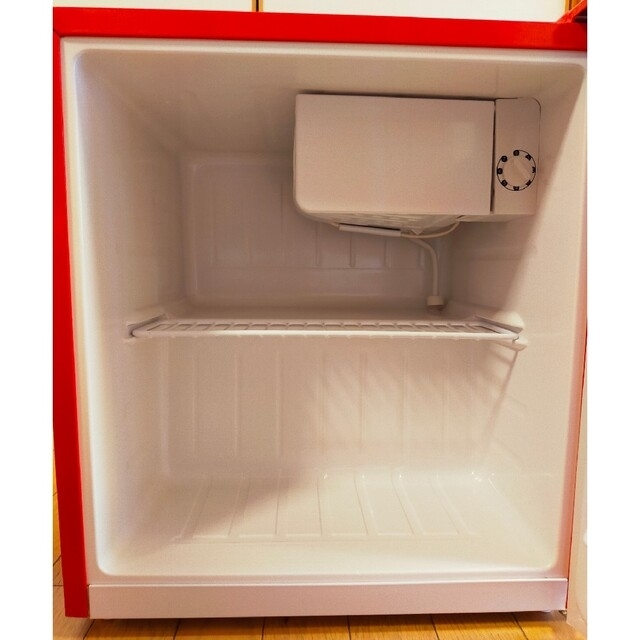 【美品】1ドア レトロ 小型冷蔵庫 48L 2018年製 スマホ/家電/カメラの生活家電(冷蔵庫)の商品写真