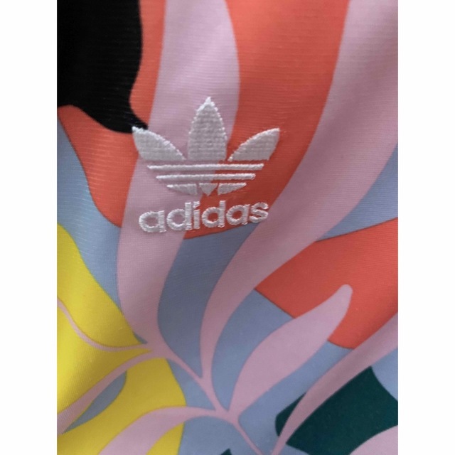 Originals（adidas）(オリジナルス)の値下げアディダスオリジナルス　ボタニカル柄　花柄　トラックジャケット　ユーズド  メンズのトップス(ジャージ)の商品写真