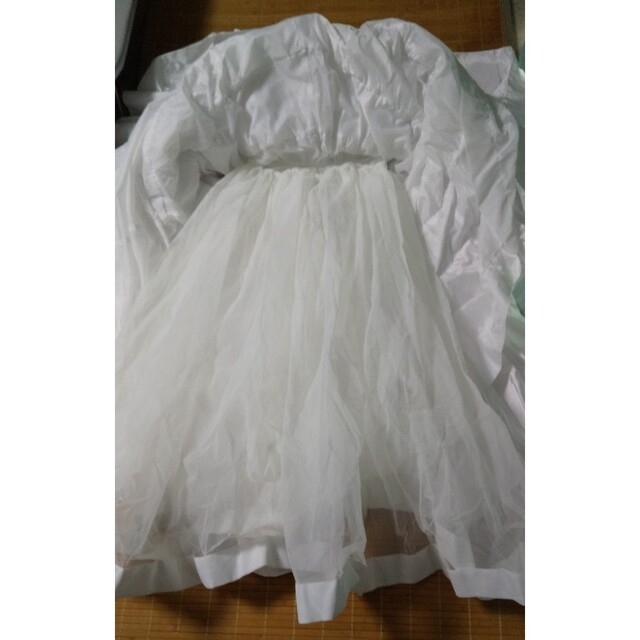 美品 純白 ウエディングドレス 9号 レディースのフォーマル/ドレス(ウェディングドレス)の商品写真