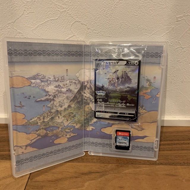 Nintendo Switch(ニンテンドースイッチ)のPokemon LEGENDS アルセウス Switch 特典カード付き エンタメ/ホビーのゲームソフト/ゲーム機本体(家庭用ゲームソフト)の商品写真