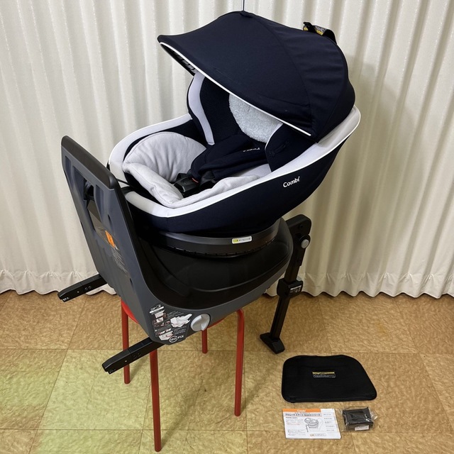 クリーニング済☆綺麗☆ コンビ 新生児OK クルムーヴ ISOFIX 1秒タオル-