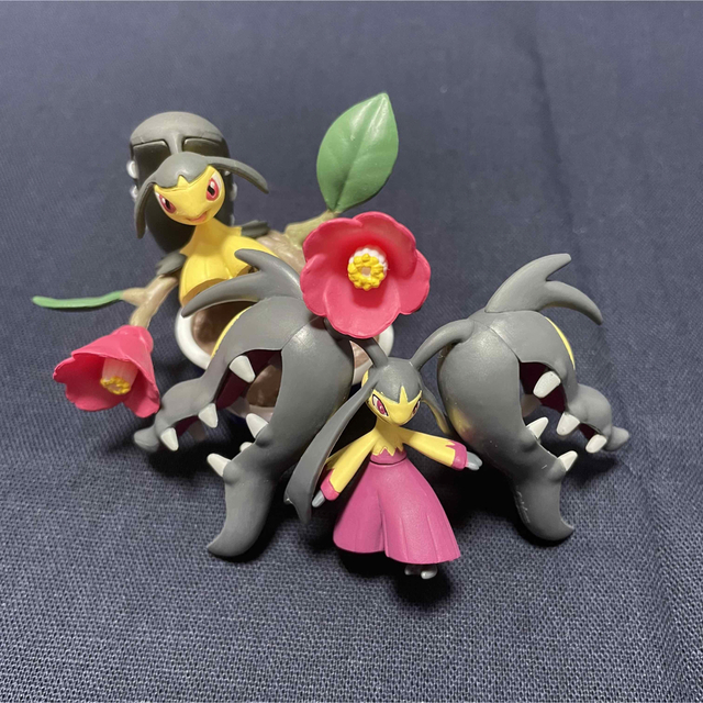 ポケモン　クチート&メガクチート エンタメ/ホビーのおもちゃ/ぬいぐるみ(キャラクターグッズ)の商品写真