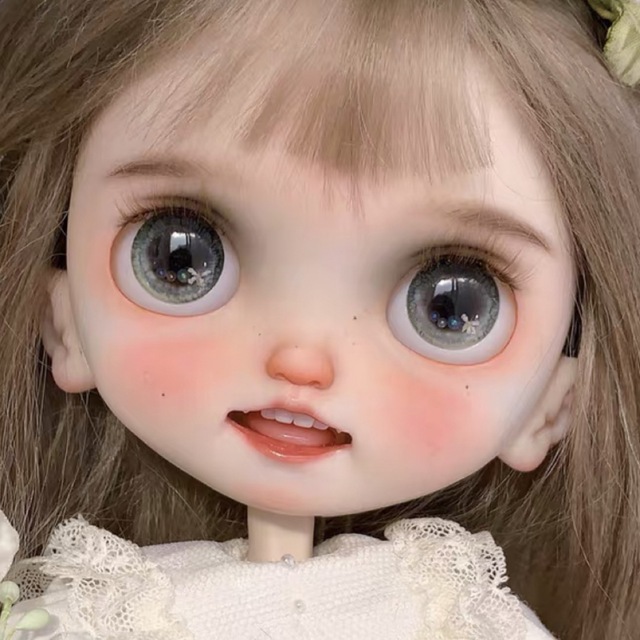 人気のファッションブランド! カスタムブライス かわいい 笑顔 幼い