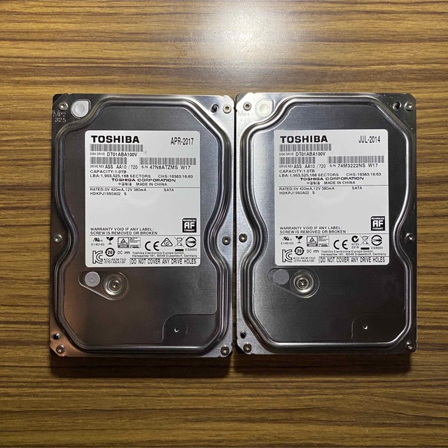 TOSHIBA  3.5インチHDD 1TB    DT01ABA100V