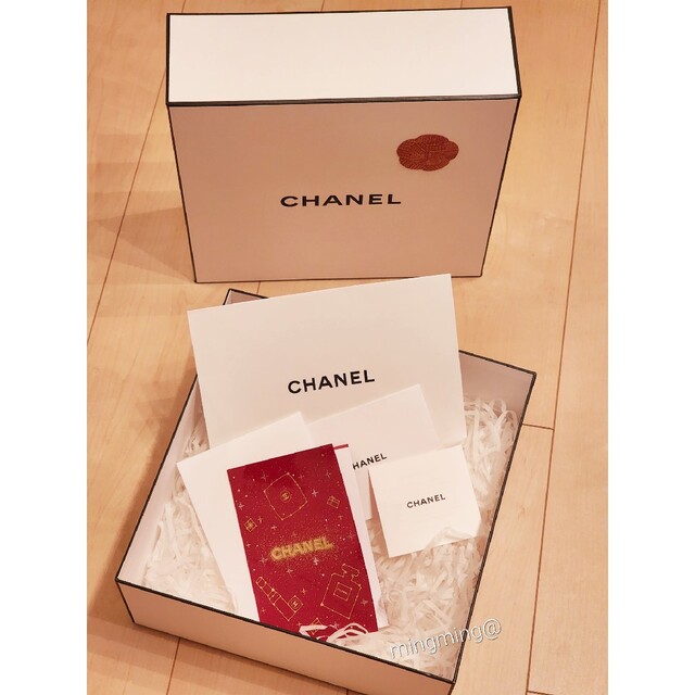 CHANEL(シャネル)のシャネル ギフトボックス　限定メッセージカード付 レディースのバッグ(ショップ袋)の商品写真