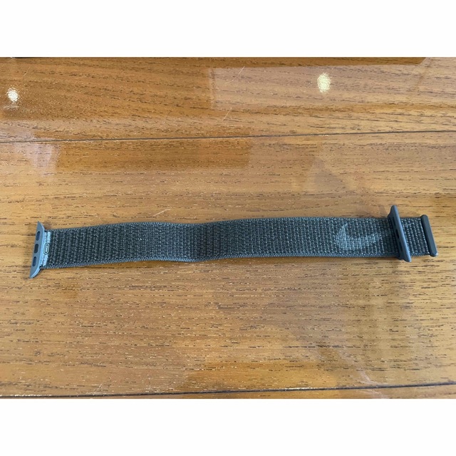 Apple Watch(アップルウォッチ)のNIKE Sport Loop. Cargo Khaki ナイキ　スポーツループ メンズの時計(腕時計(デジタル))の商品写真