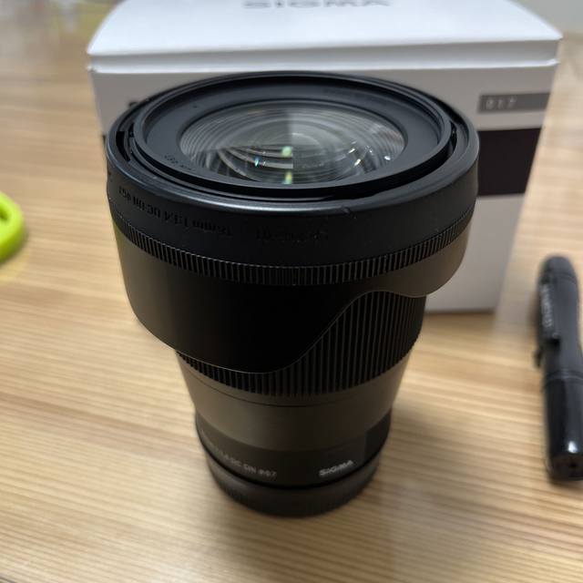 SIGMA(シグマ)のSigma 16mm F1.4 DC DN for sony E-mount スマホ/家電/カメラのカメラ(レンズ(単焦点))の商品写真