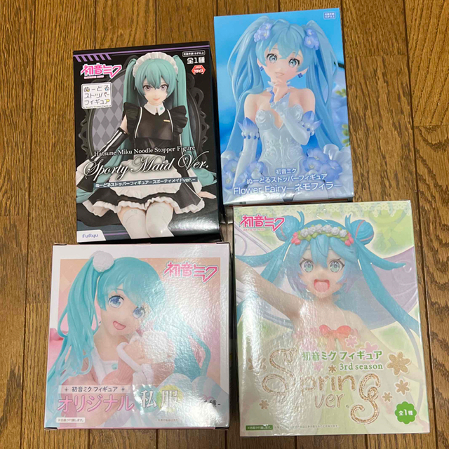 【送料無料】初音ミク　フィギュア　4体セット