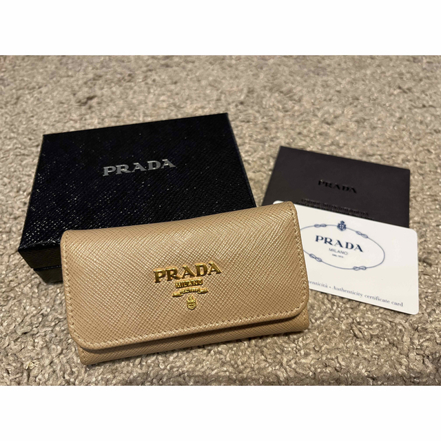 PRADA キーケース