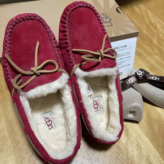 UGG アグ⭐︎モカシン スリッポン-