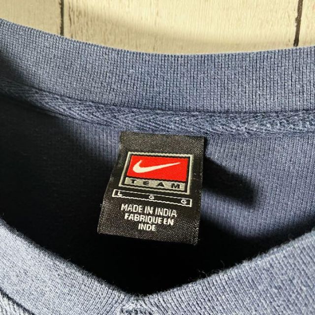 NCAA L 90s】ナイキ コネチカット 刺繍ロゴ スウェット ロンT 紺