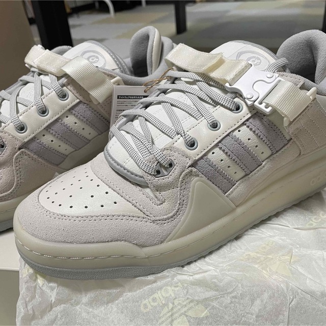 adidas(アディダス)の新品未使用品 Bad Bunny adidas Forum Low 28.5㎝ メンズの靴/シューズ(スニーカー)の商品写真