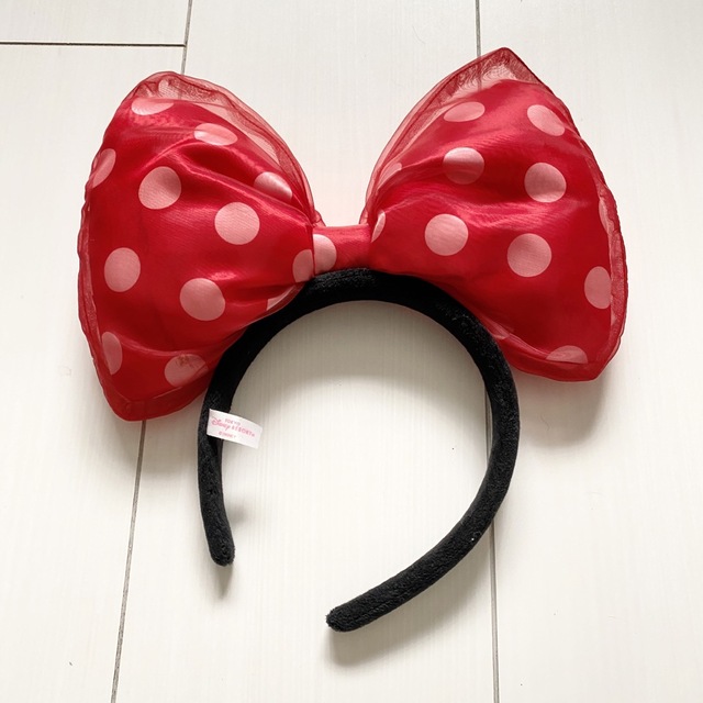 Disney(ディズニー)のディズニー　カチューシャ ミニーちゃん リボン レディースのヘアアクセサリー(カチューシャ)の商品写真