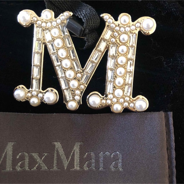 Max Mara - Max Mara マックスマーラ キラキラ&パール M ブローチ の