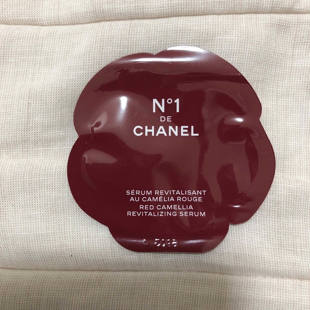 新品・未使用　　CHANEL 限定　カメリアルージュ，ハンドクリーム