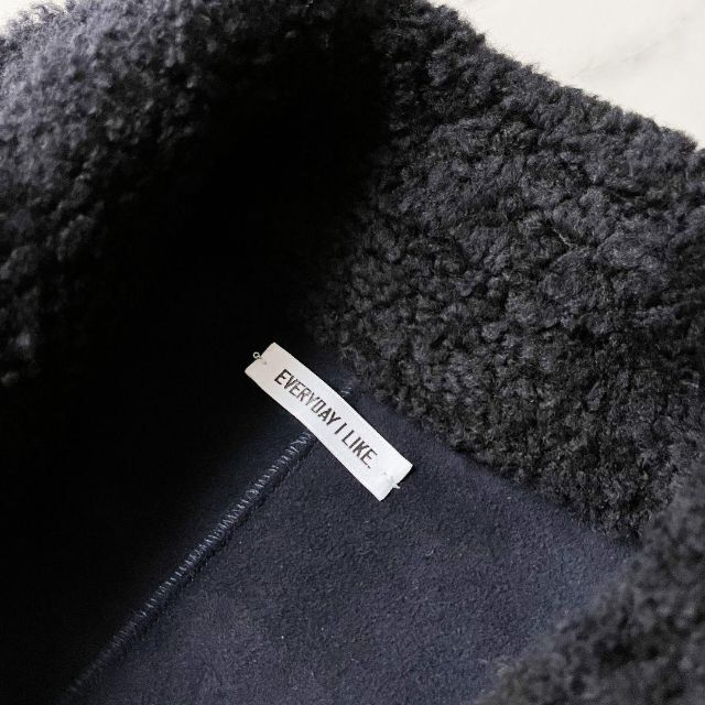 DEUXIEME CLASSE - 極美品✨ 定価19万 EVERYDAY I LIKE ムートン DEUXIEME CLASSE - 極美品✨ 定価19万 EVERYDAY I LIKE ムートン