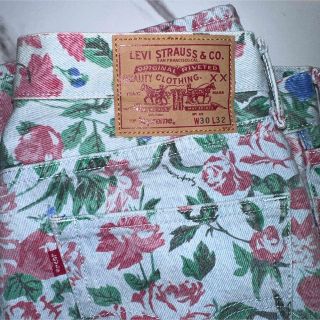 Supreme Supreme LEVI'S Roses Jeansの通販 by supreme