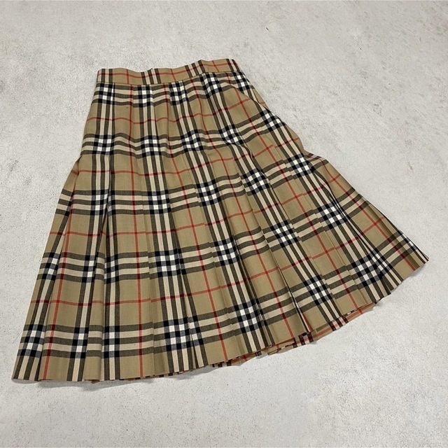 BURBERRY(バーバリー)の【Burberry】ノバチェック　ロングスカート　 レディースのジャケット/アウター(トレンチコート)の商品写真